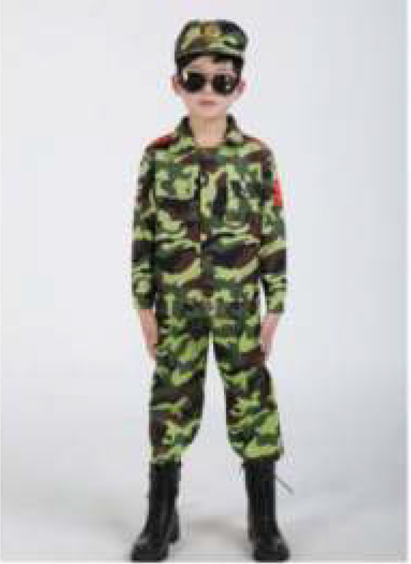 軍訓(xùn)服男